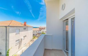 2 Bedroom Nice Apartment In Kastel Novi
