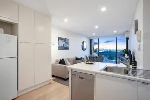 1 Bdr Stunning Views South Perth - Como