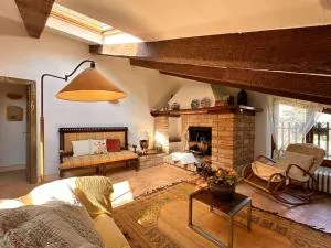 Romantic Country Home with Two Suites - Badiola