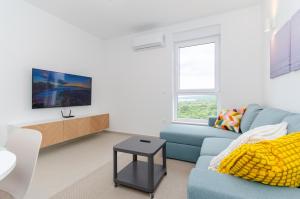Sunnyside Apartment 