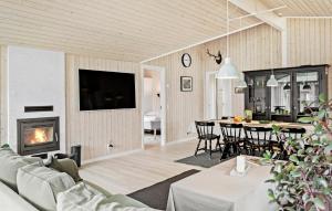 Stunning Home In Rødby With Wifi