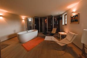 Tailors House - Happy Rentals