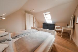 Tailors House - Happy Rentals