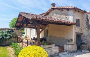 Maisons de vacances 3 Bedroom Cozy Home In Ligne : photos des chambres