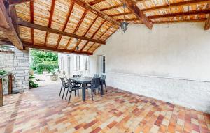 Maisons de vacances 3 Bedroom Cozy Home In Ligne : photos des chambres