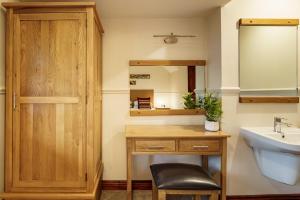 Wansfell Cottage At Windermere Marina Village