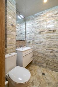 Daya 2BR Luxury Apartment