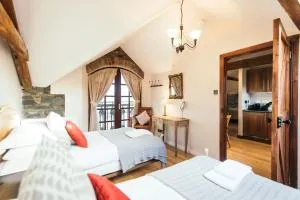 Willows, 3 Bed Cottage with Spacious Kitchen - Carryduff