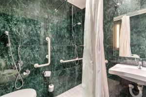 Habitación Individual adaptada para personas con movilidad reducida