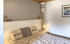 Cozy Home In Löttorp With Wifi