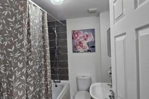 New Luxury 3 Bedroom House Next To COOP Stadium & Man City Stadium