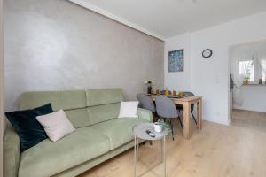 Słoneczny i Przestronny Apartament w Sercu Szczecina by Noclegi Renters