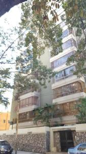 Apartamento cerca del Boulevard de Sabana Grande y zona comercial