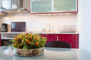 Bright Apartment with Terrace near Sants Station