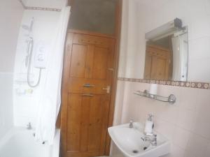 Carlton Mansions - The Red Room