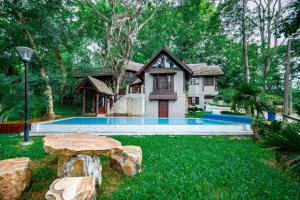 Up Hill Villa Mae Rim