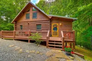 Blue Ridge Log Cabin with Hot Tub and Game Room! - Greens Mill