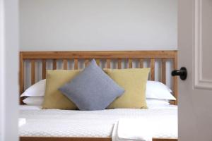 Luxury Pet-Friendly Retreat with Private Hot Tub