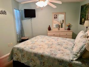 ROYAL GARDEN RESORT 403 condo