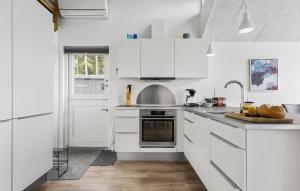 Lovely Home In Esbjerg V With Wifi