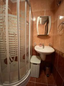 Hill Top Studio Apartments