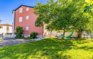 Beautiful Apartment In Fazana With Wifi