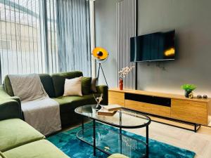 Next To Brighton Beach 3 Bedroom & 2 Bathroom Flat Sleep 12 Guests