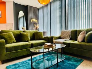 Next To Brighton Beach 3 Bedroom & 2 Bathroom Flat Sleep 12 Guests