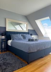 Elegant Duplex Danube Canal