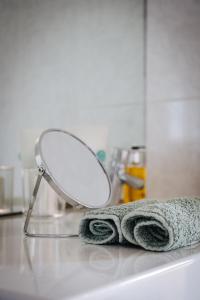 Cosy Stylish private room along the canal