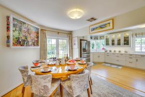 Vibrant Home with Patio - Near Santa Monica Pier!