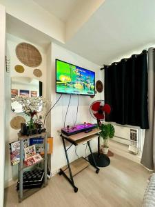 Azure Urban Resort - Modern Gaming staycation