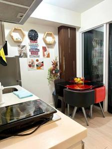 Azure Urban Resort - Modern Gaming staycation