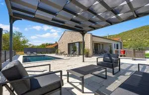 Stunning Home In Sibenik With Kitchen - Danilo Biranj