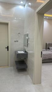 شقة غرفتين وصالة