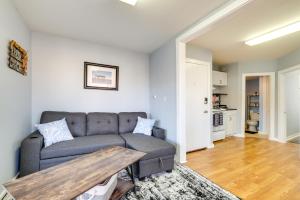 Cozy Water-View Apt in the Heart of Downtown!