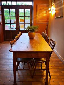 Hotels Hotel des Remparts : photos des chambres