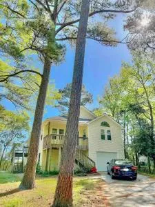 Spacious OBX Home with Kayaks & Bikes Close to Beach & Amenities - Kitty Hawk
