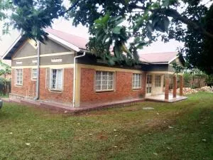 Three bedroom house for stay in seeta town mukono - Goma
