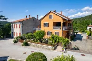 Apartment Waterfall - Zarečje