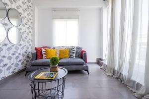 FLORIT FLATS - Stylish 2 Bedroom AC Wifi Terrace Attic in Valencia Center