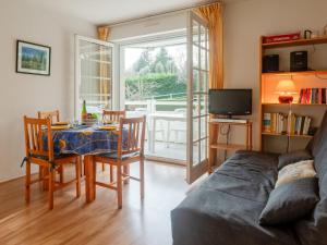 Appartements Apartment Les Jardins de la Cote Fleurie by Interhome : photos des chambres