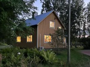 Wanha Anola Farmhouse - Golf & Lake - 皮耶克赛迈基