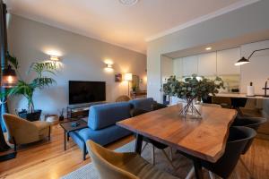 BmyGuest Collection - The Marquis Luxury Garden Apartment