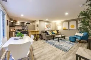 Cozy Newport Cottage Near Stadiums and Downtown - 卡温顿