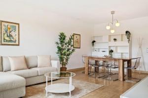 Stylish 2BR in Limpertsberg Near City Center