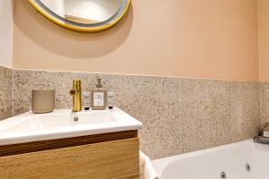 Lavie Maison Hot Tub Seaside Studio