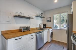 1 Mi to Ski Lifts and Main St Breckenridge Retreat