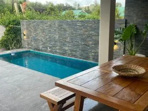 Maison Marie-Jeanne - Праслен