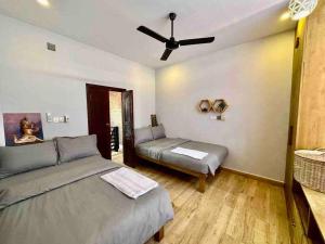 Modern 2-bedroom townhouse with rooftop terrace